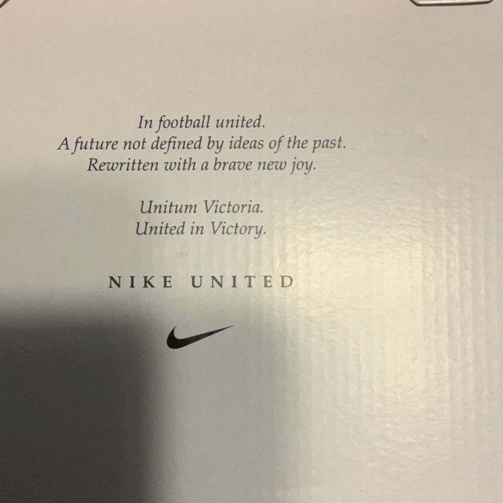 NIB NIKE WOMANS AIR FOR E 1 LX - Picture 11 of 11